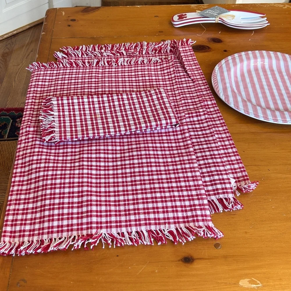 Red + White Checkered Plaid 100% Cotton Placemat Set of 4 Tablescape Valentine’s
